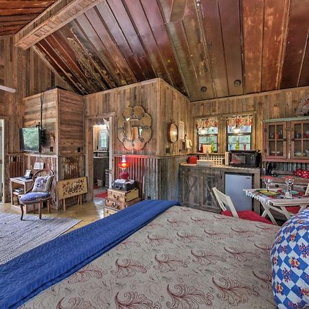 Snuggle Inn Wimberley Cabin With Fire Pit And Deck Exterior foto