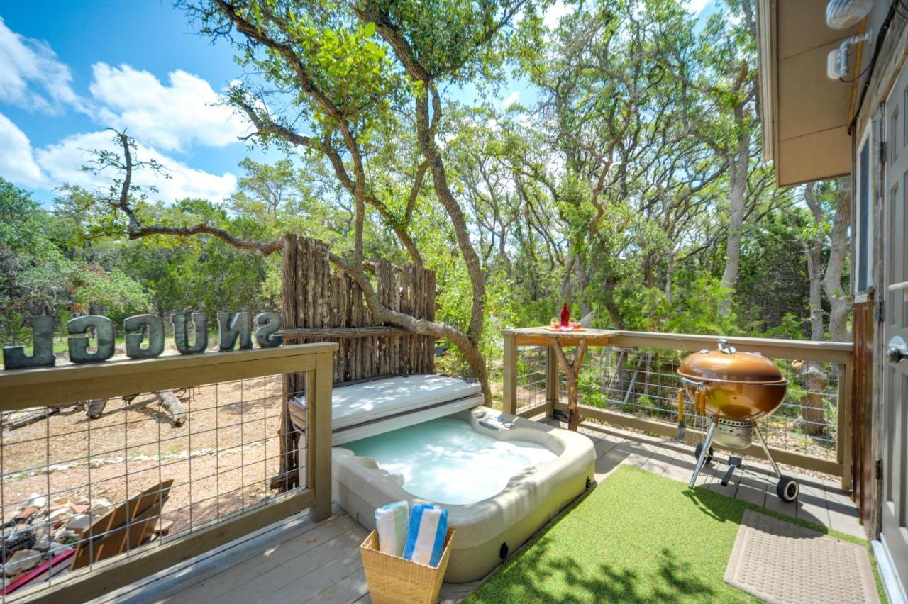 Snuggle Inn Wimberley Cabin With Fire Pit And Deck Exterior foto