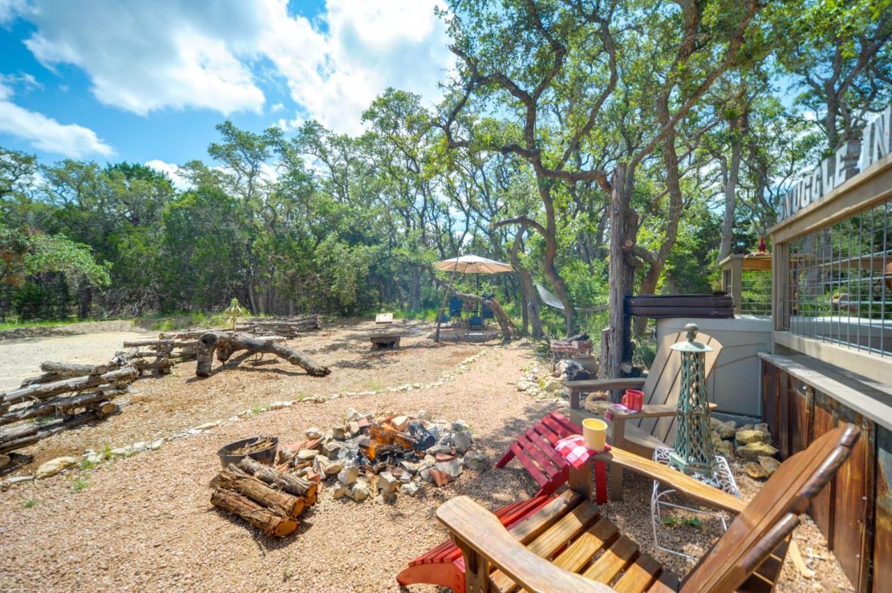 Snuggle Inn Wimberley Cabin With Fire Pit And Deck Exterior foto