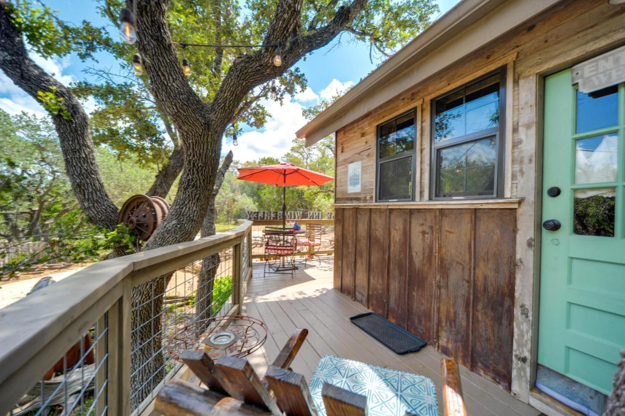 Snuggle Inn Wimberley Cabin With Fire Pit And Deck Exterior foto
