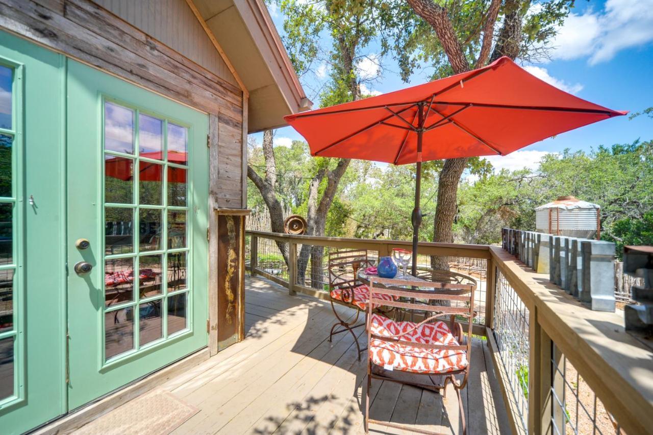 Snuggle Inn Wimberley Cabin With Fire Pit And Deck Exterior foto