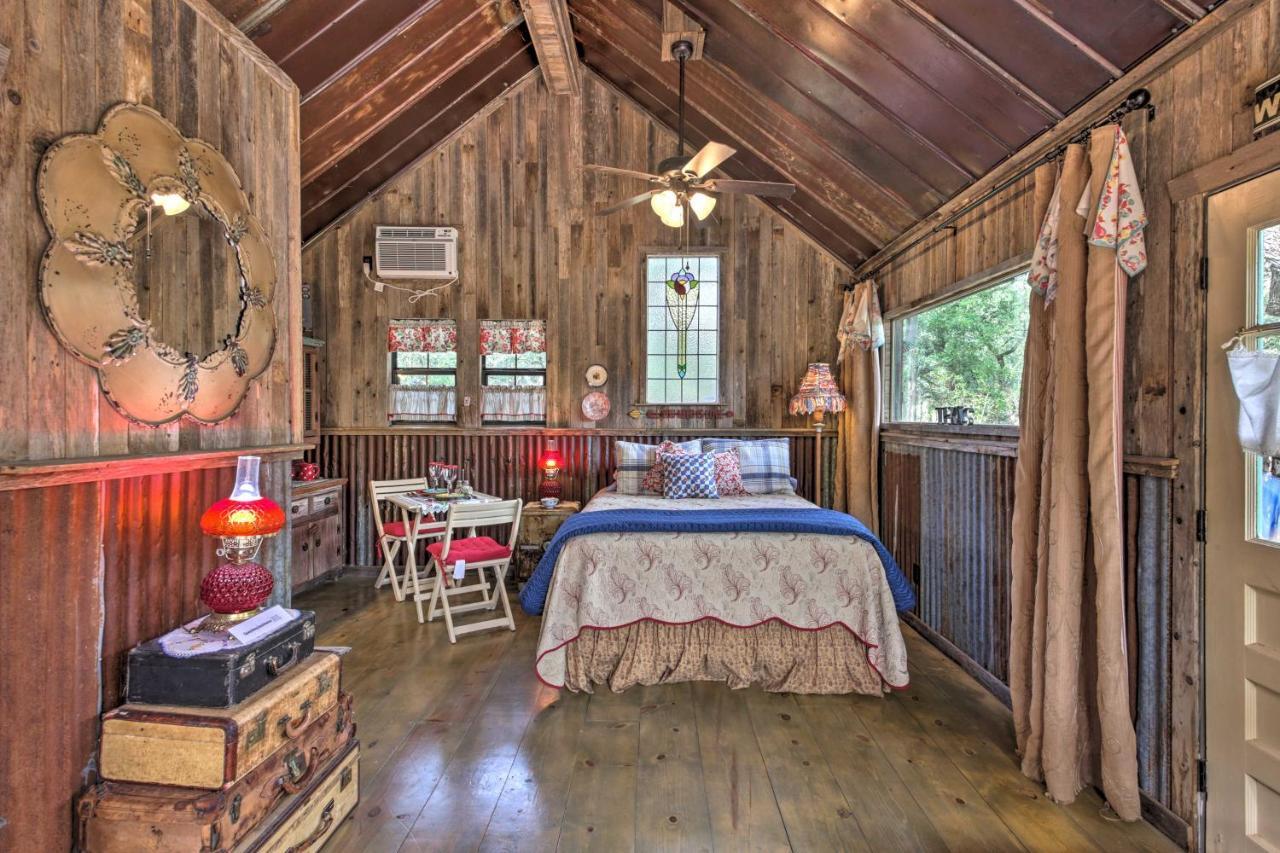 Snuggle Inn Wimberley Cabin With Fire Pit And Deck Exterior foto