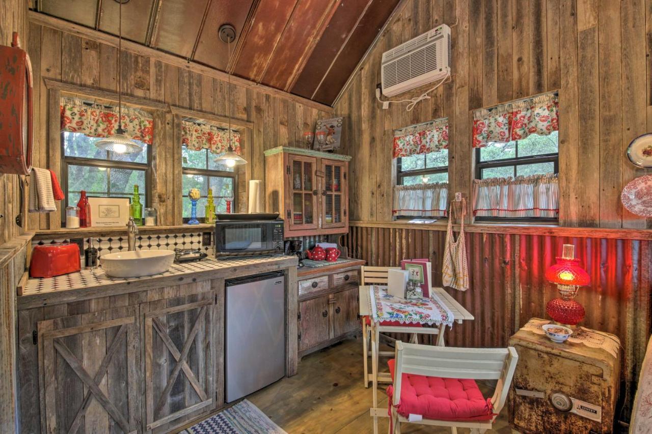 Snuggle Inn Wimberley Cabin With Fire Pit And Deck Exterior foto