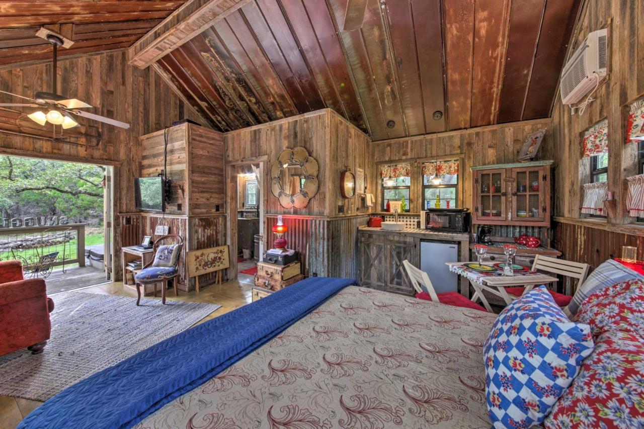 Snuggle Inn Wimberley Cabin With Fire Pit And Deck Exterior foto