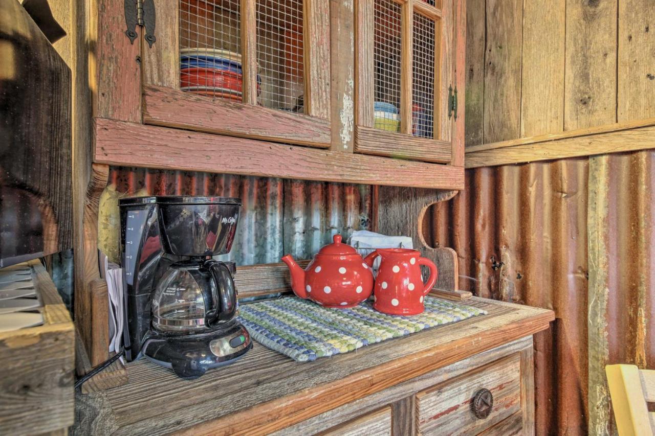 Snuggle Inn Wimberley Cabin With Fire Pit And Deck Exterior foto